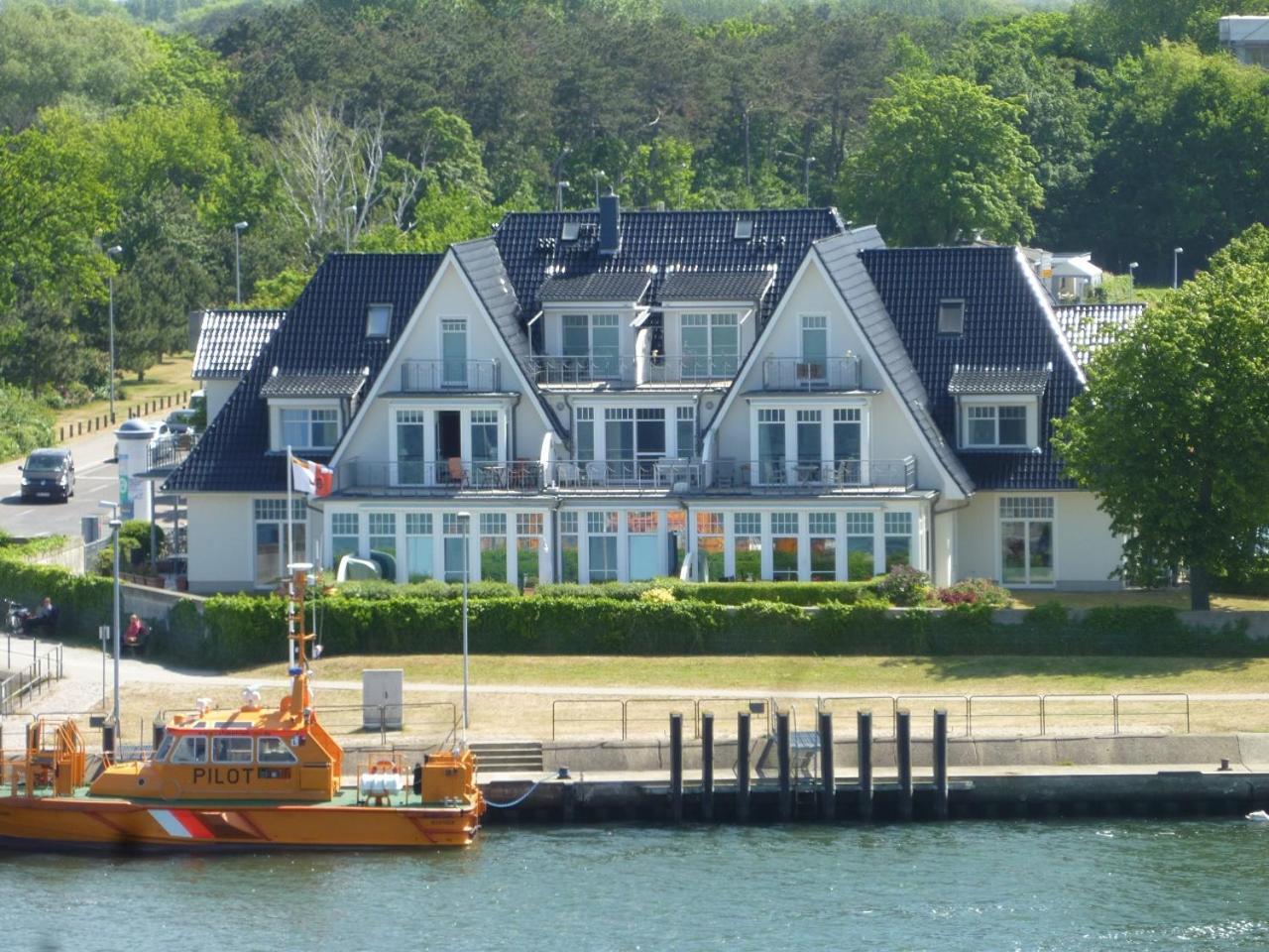 Lotsenhaus/Ostseetoern Rostock Exterior foto